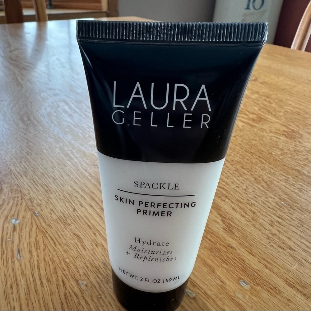 LAURA GELLER SPACKLE SKIN
PERFECTING PRIMER makeup - HYDRATE
Full Size/ 2oz